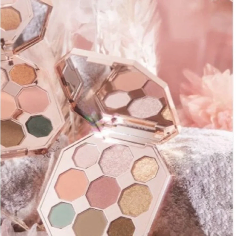 Dear dahlia garden of light palette makeup beauty cosmetics eyeshadow